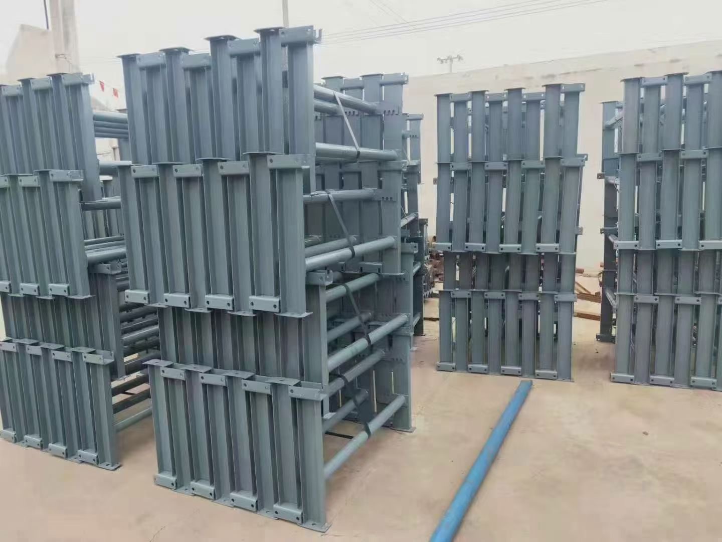 铁矿托辊架